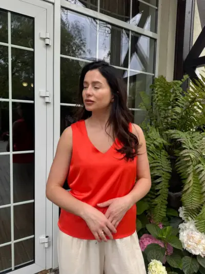 Червона майка шовк