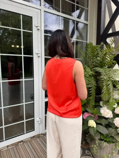 Червона майка шовк