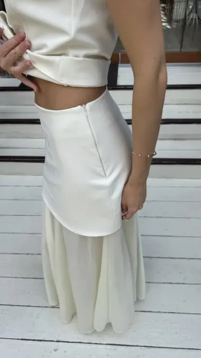Білий костюм з спідницею та жилетом - Зображення 6