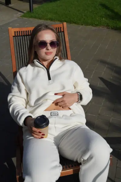 Костюмчик білий з високоякісного флісу Полар та білі штани